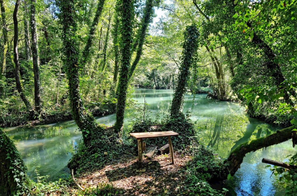 River camp bajta su fiume studencica - Bosnia Erzegoviza - Atypical Vibes