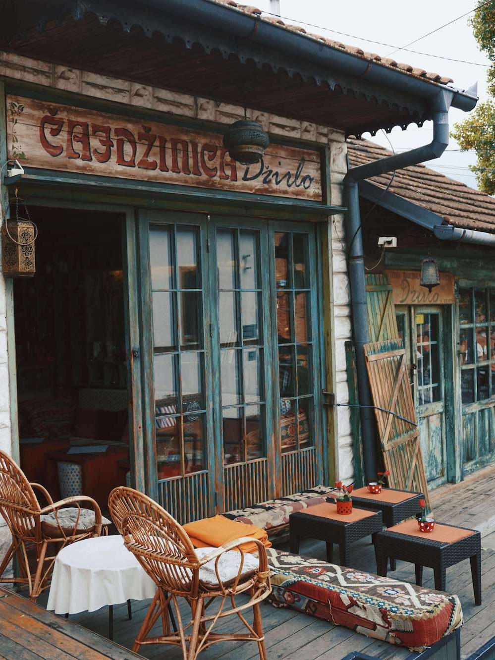 Café Sarajevo centro - Bosnia ed erzegovina - Atypical Vibes