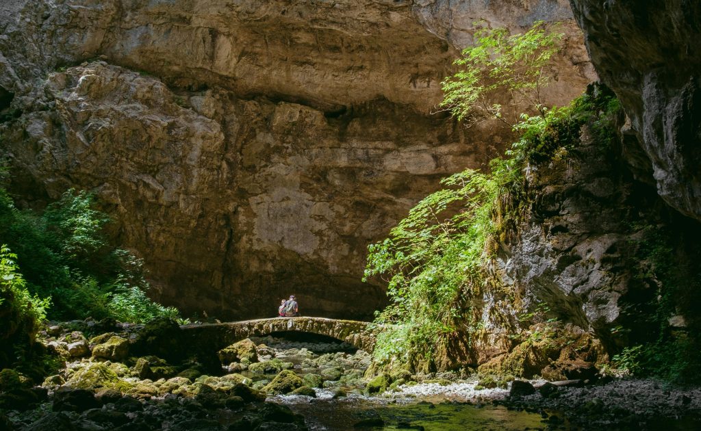 Foto grotte Mali naravni most Slovenia